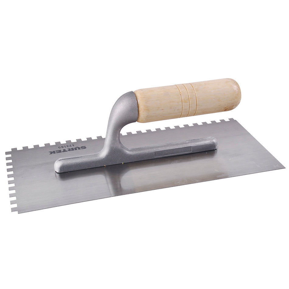 Llana dentada cuadrada de acero al alto carbón con mango de madera 6 remaches, 11" x 5" Surtek 123185