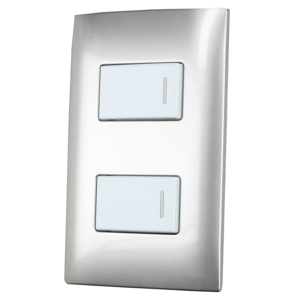 Placa 2 Interruptor 1/3, línea  Americana, color plata Surtek P429P